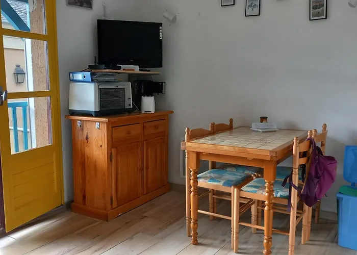 Joli studio avec balcon donnant sur la montagne