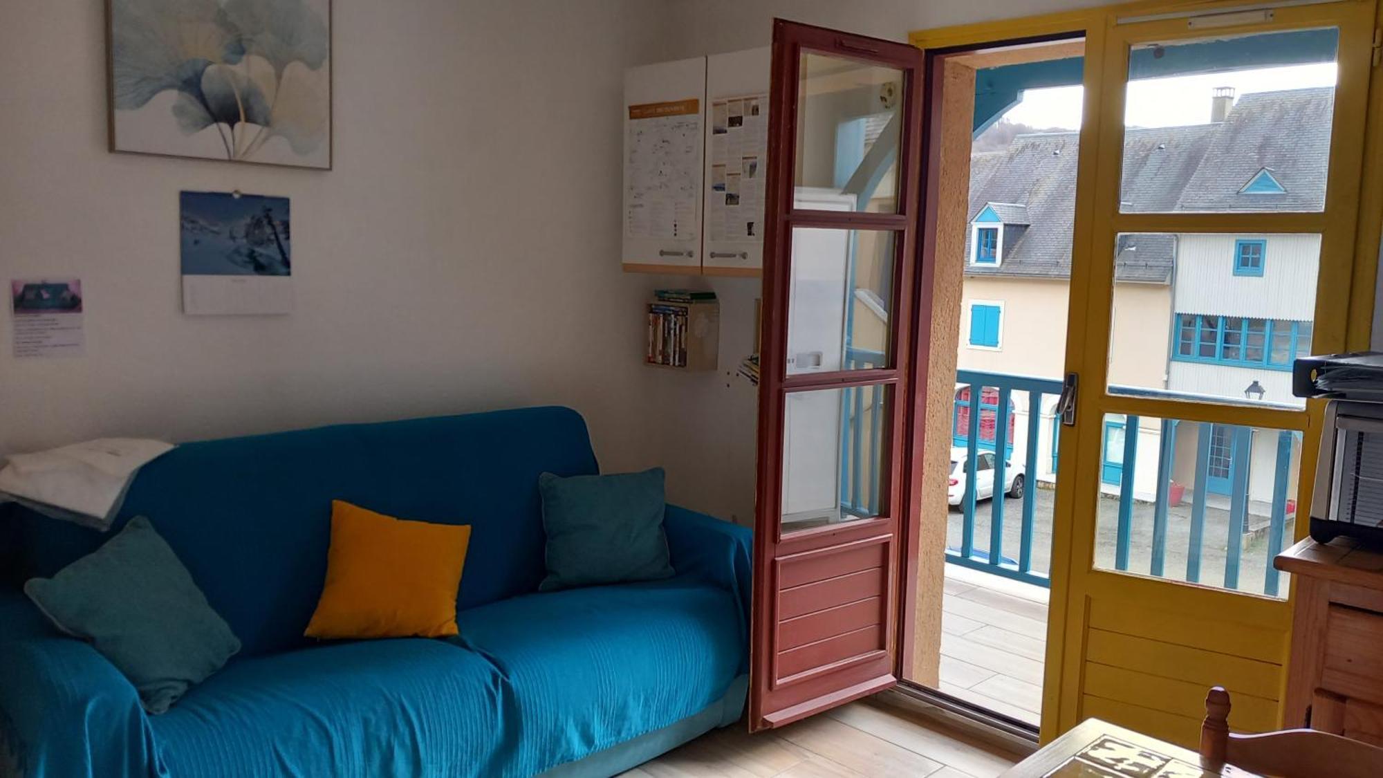 Joli Avec Balcon Donnant Sur La Montagne *