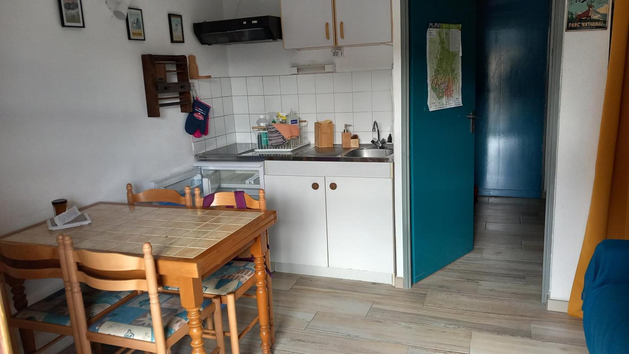 Appartement Joli Avec Balcon Donnant Sur La Montagne