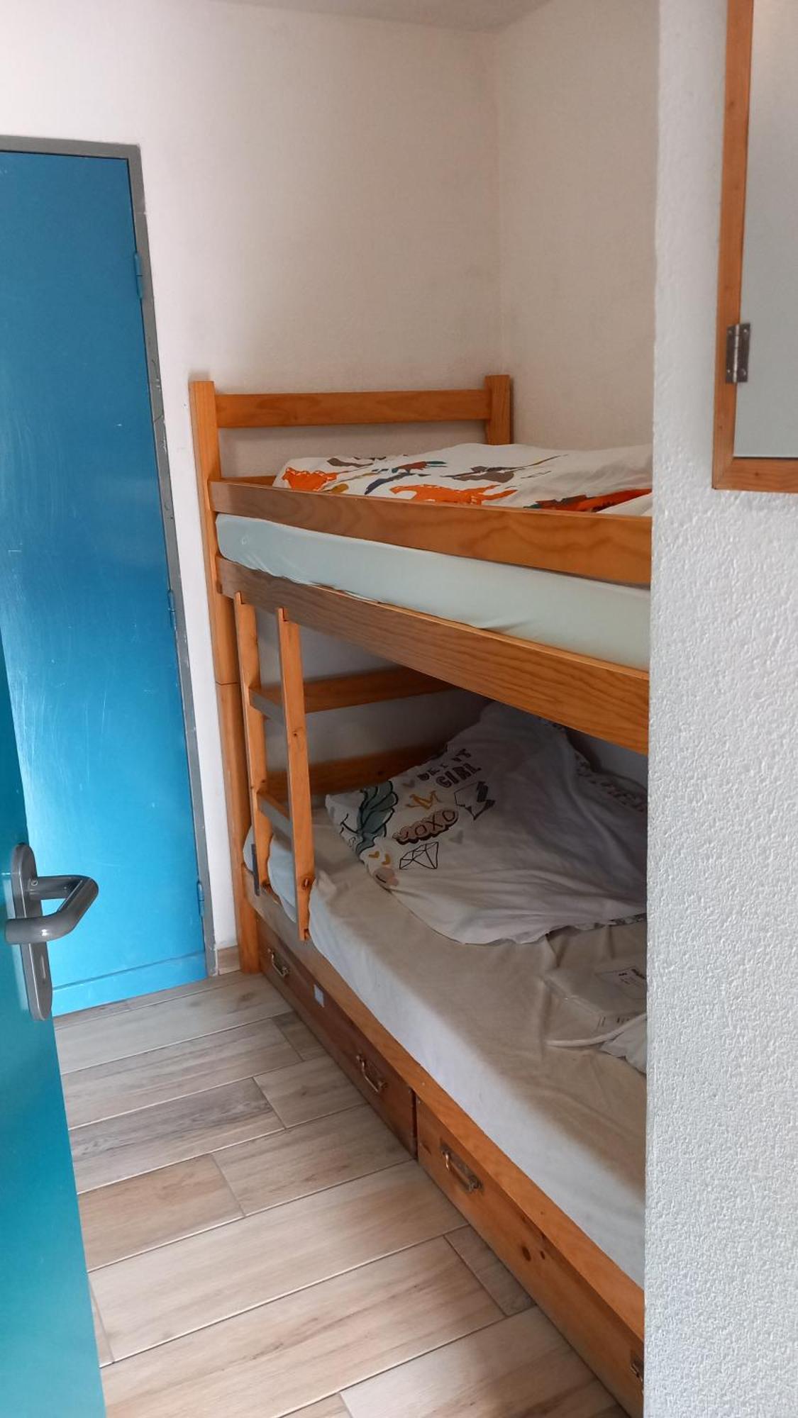 Joli Avec Balcon Donnant Sur La Montagne Appartement